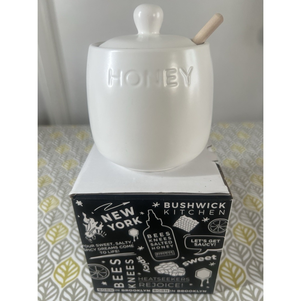 NIB Bushwick Kitchen White Ceramic Honey Pot with Wooden Dipper, Dishwasher Safe
